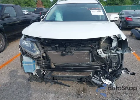 2016 Nissan Rogue S z USA, uszkodzony, nr VIN KNMAT2MT2GP645455